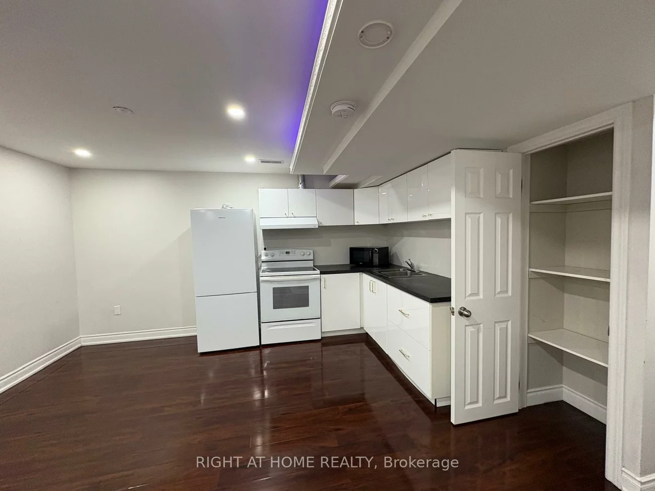 3050, Doyle, Churchill Meadows, Mississauga