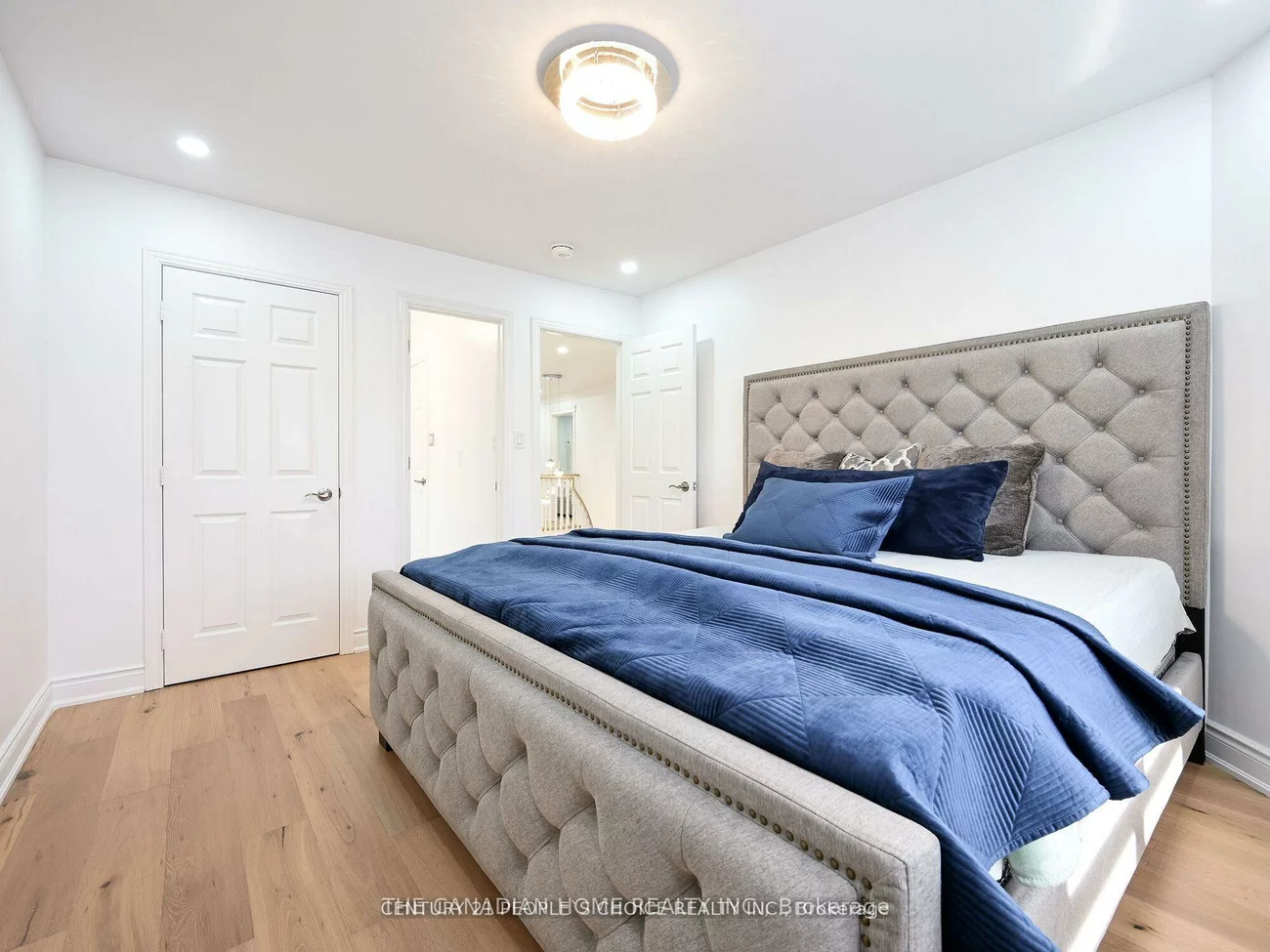 6008, Grossbeak, Lisgar, Mississauga