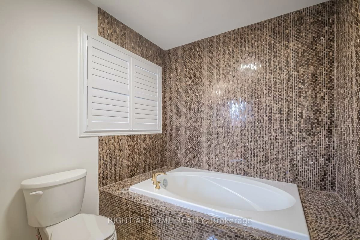 7401, Village, Meadowvale Village, Mississauga