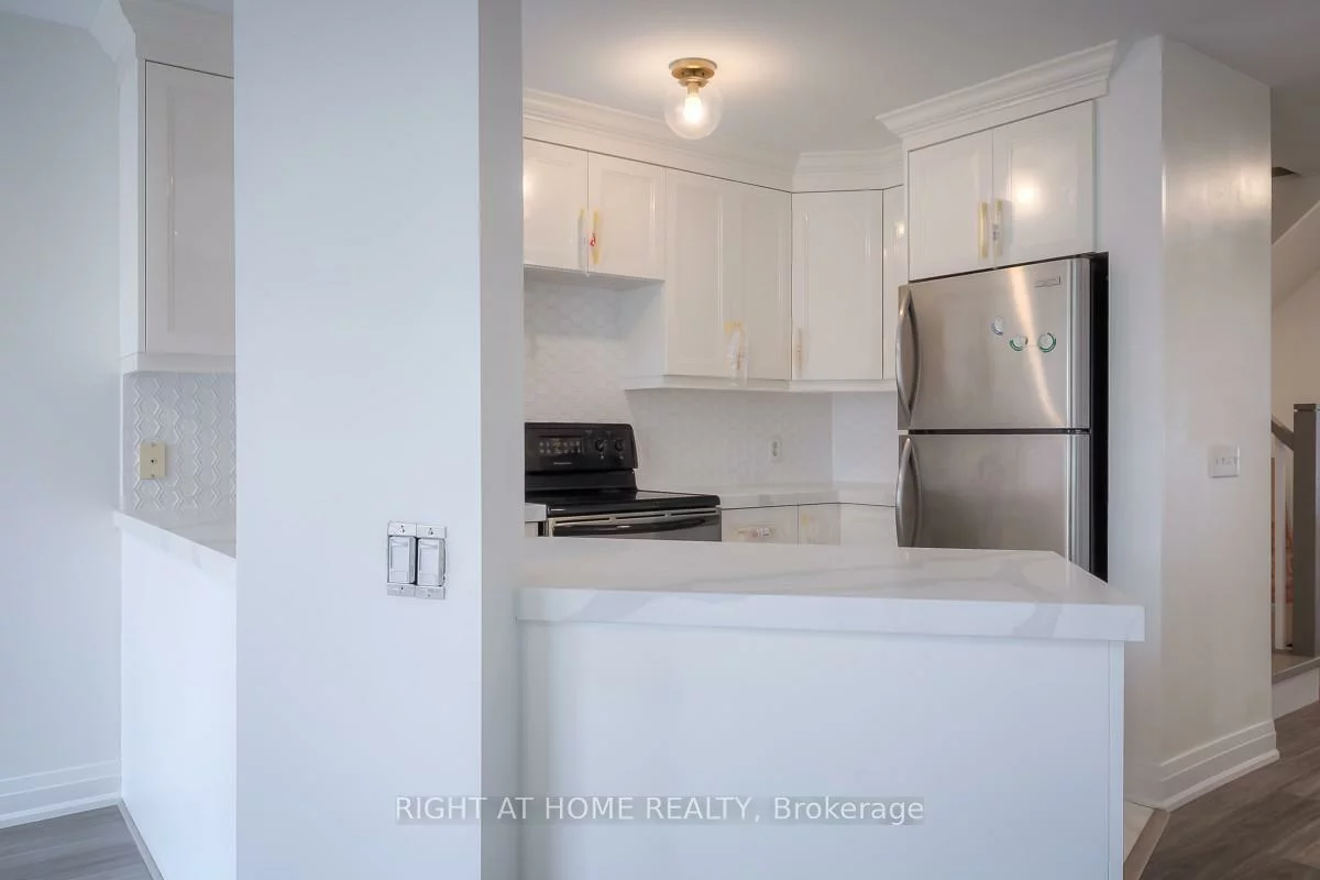 7401, Village, Meadowvale Village, Mississauga