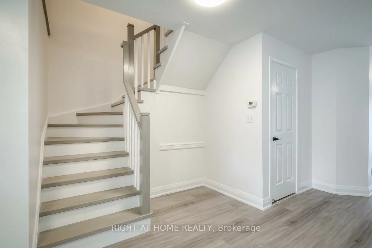 7401, Village, Meadowvale Village, Mississauga
