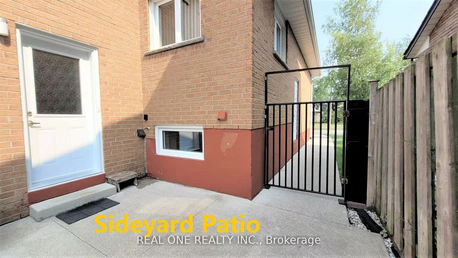 2405, Benedet, Clarkson, Mississauga