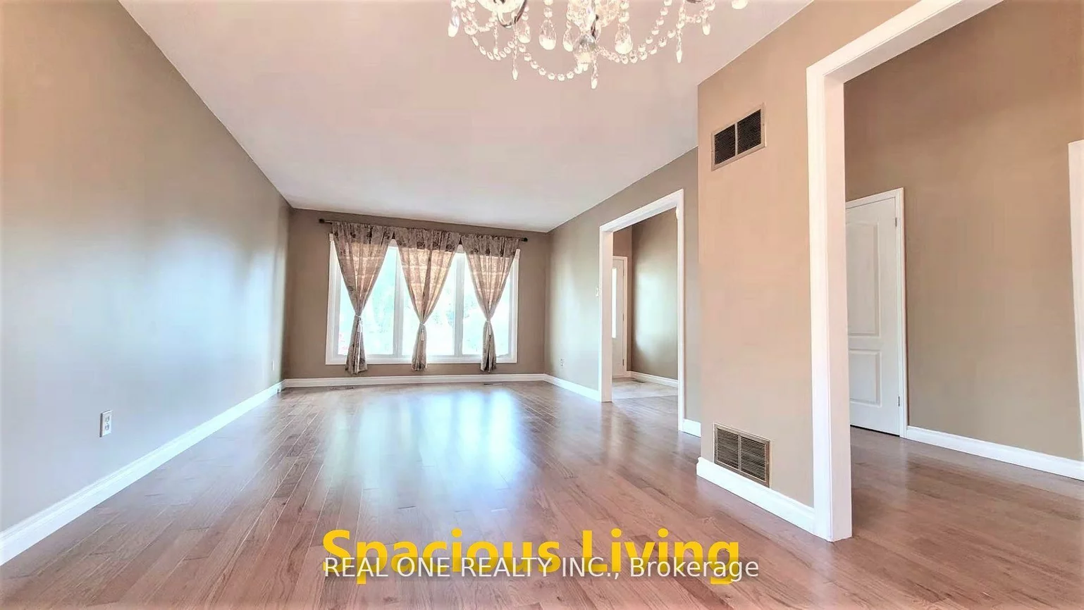 2405, Benedet, Clarkson, Mississauga