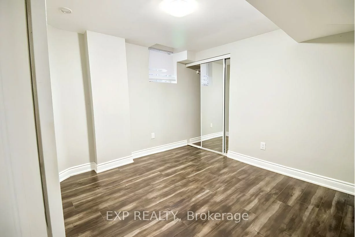 401, Acumen, Meadowvale Village, Mississauga
