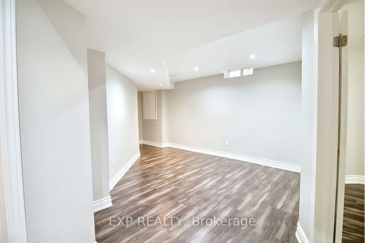 401, Acumen, Meadowvale Village, Mississauga