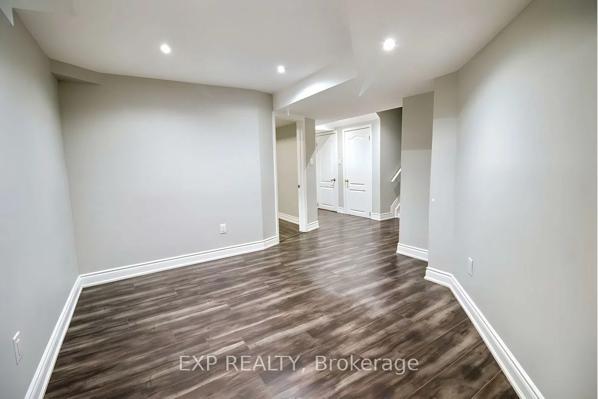 401, Acumen, Meadowvale Village, Mississauga