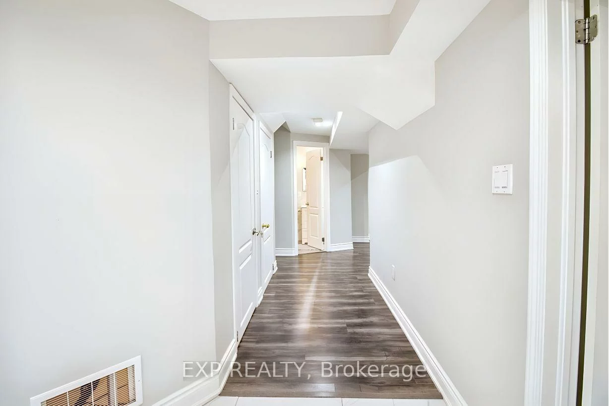 401, Acumen, Meadowvale Village, Mississauga