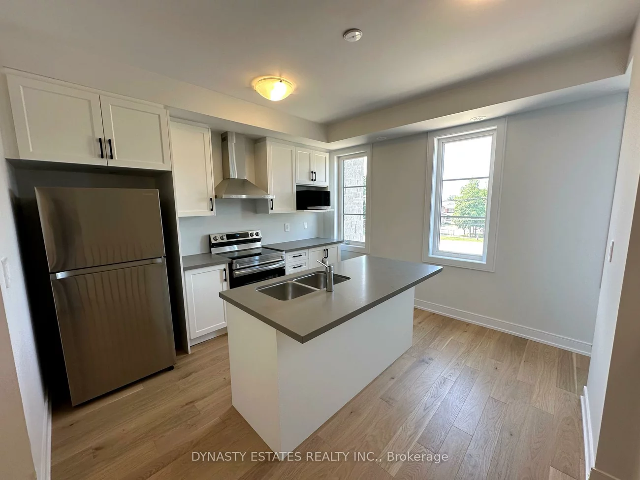 5947, Saigon, East Credit, Mississauga