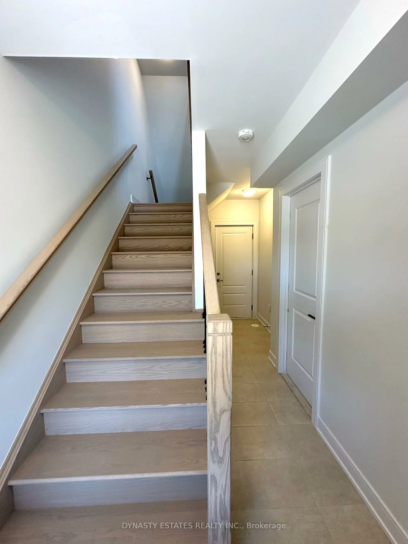 5947, Saigon, East Credit, Mississauga