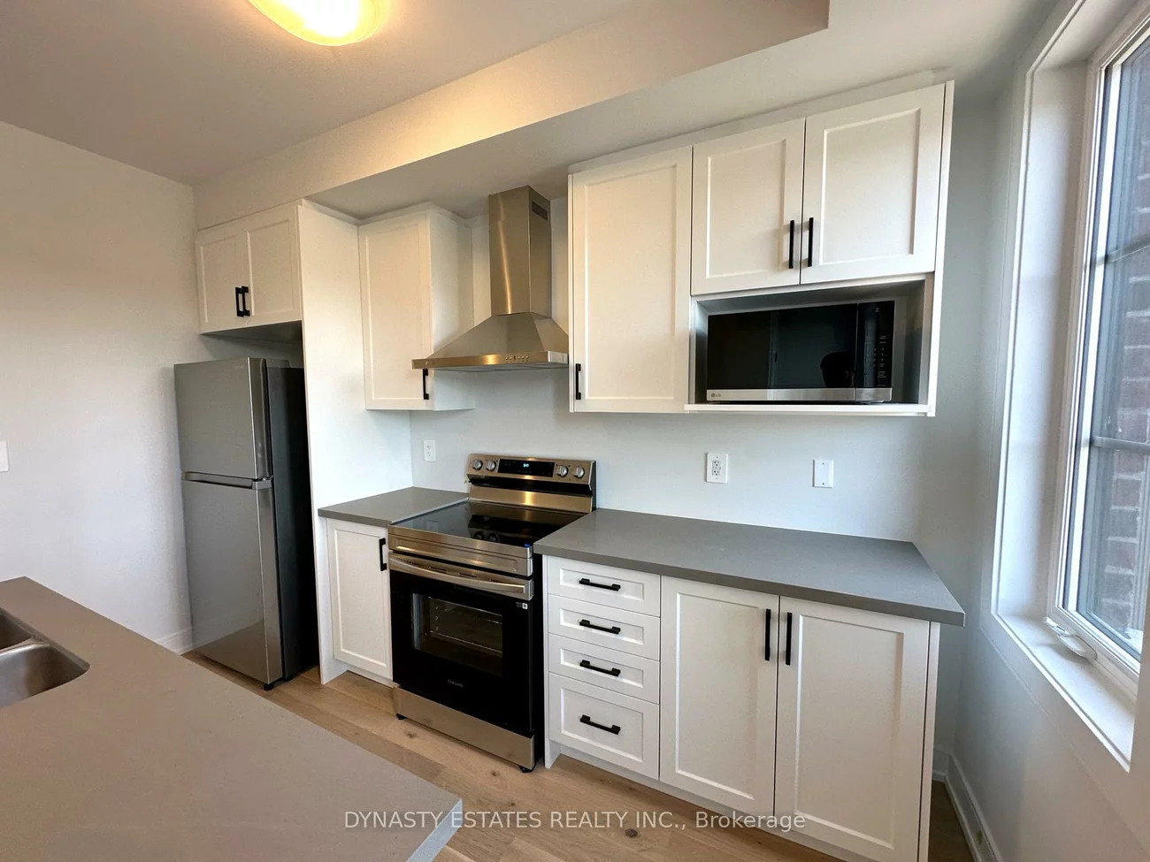 5947, Saigon, East Credit, Mississauga