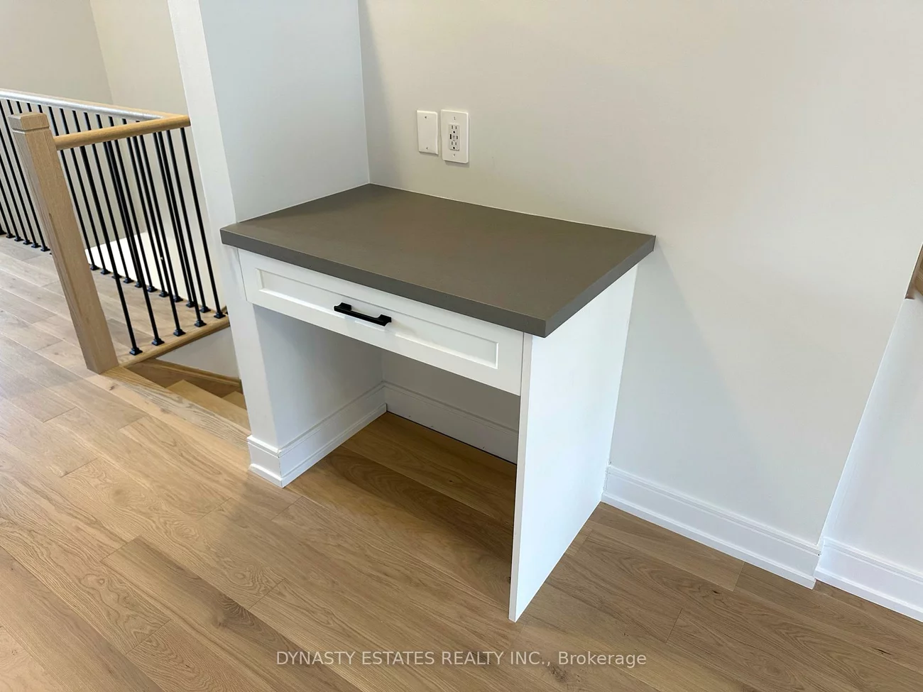 5947, Saigon, East Credit, Mississauga
