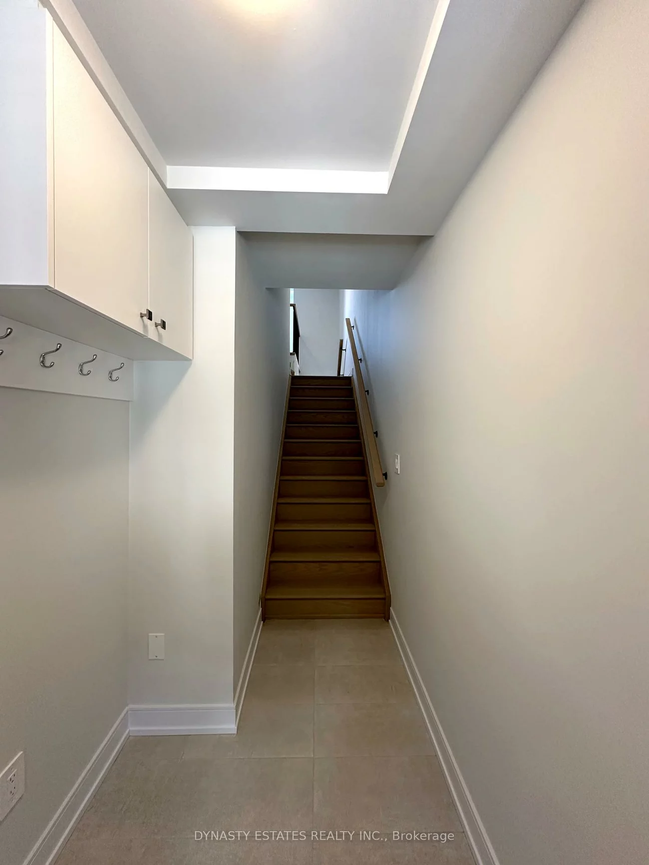 5947, Saigon, East Credit, Mississauga
