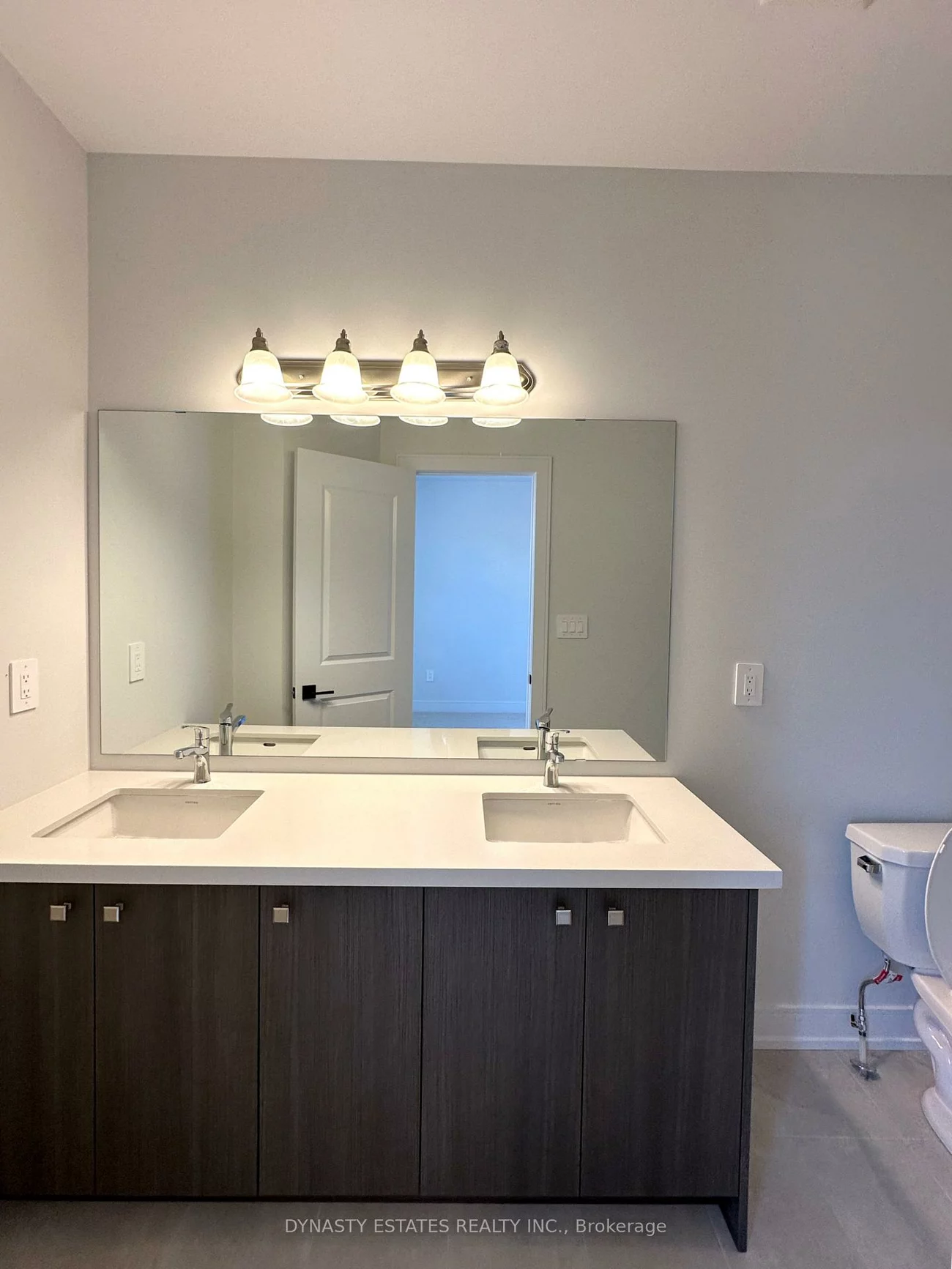 5947, Saigon, East Credit, Mississauga