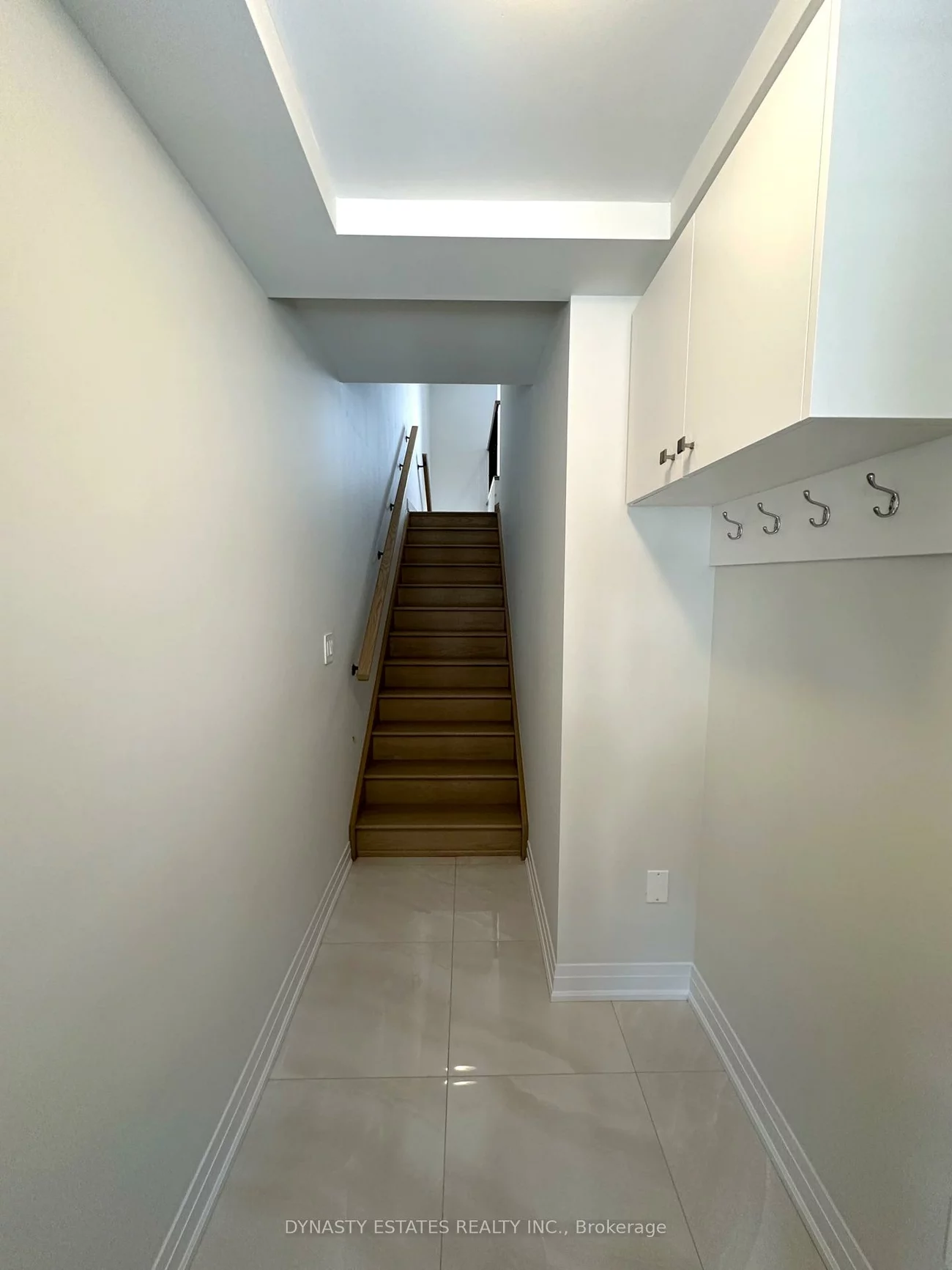 5945, Saigon, East Credit, Mississauga