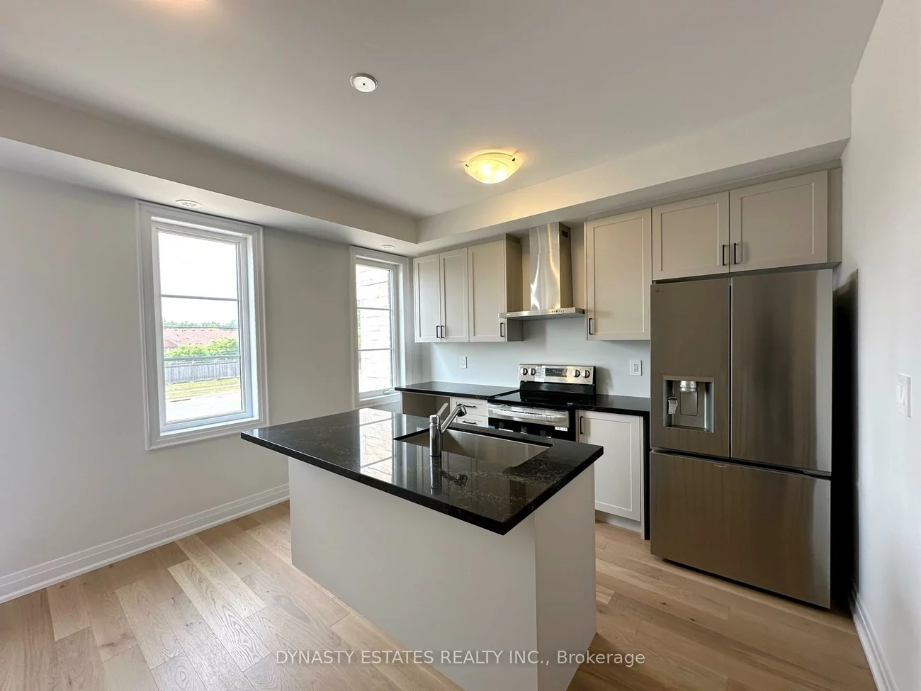 5945, Saigon, East Credit, Mississauga