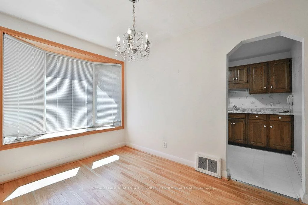 72, Oriole, Mineola, Mississauga