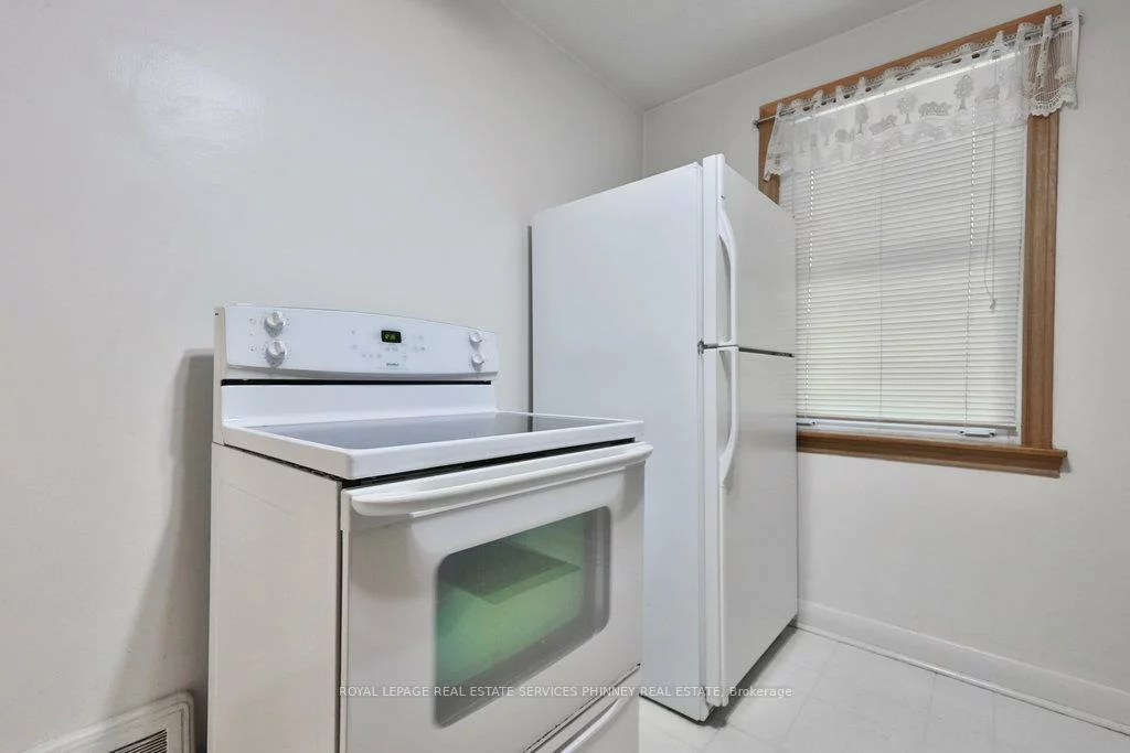 72, Oriole, Mineola, Mississauga