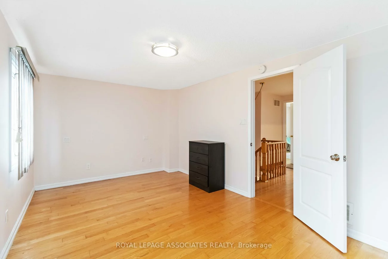 4343, Lee, Rathwood, Mississauga