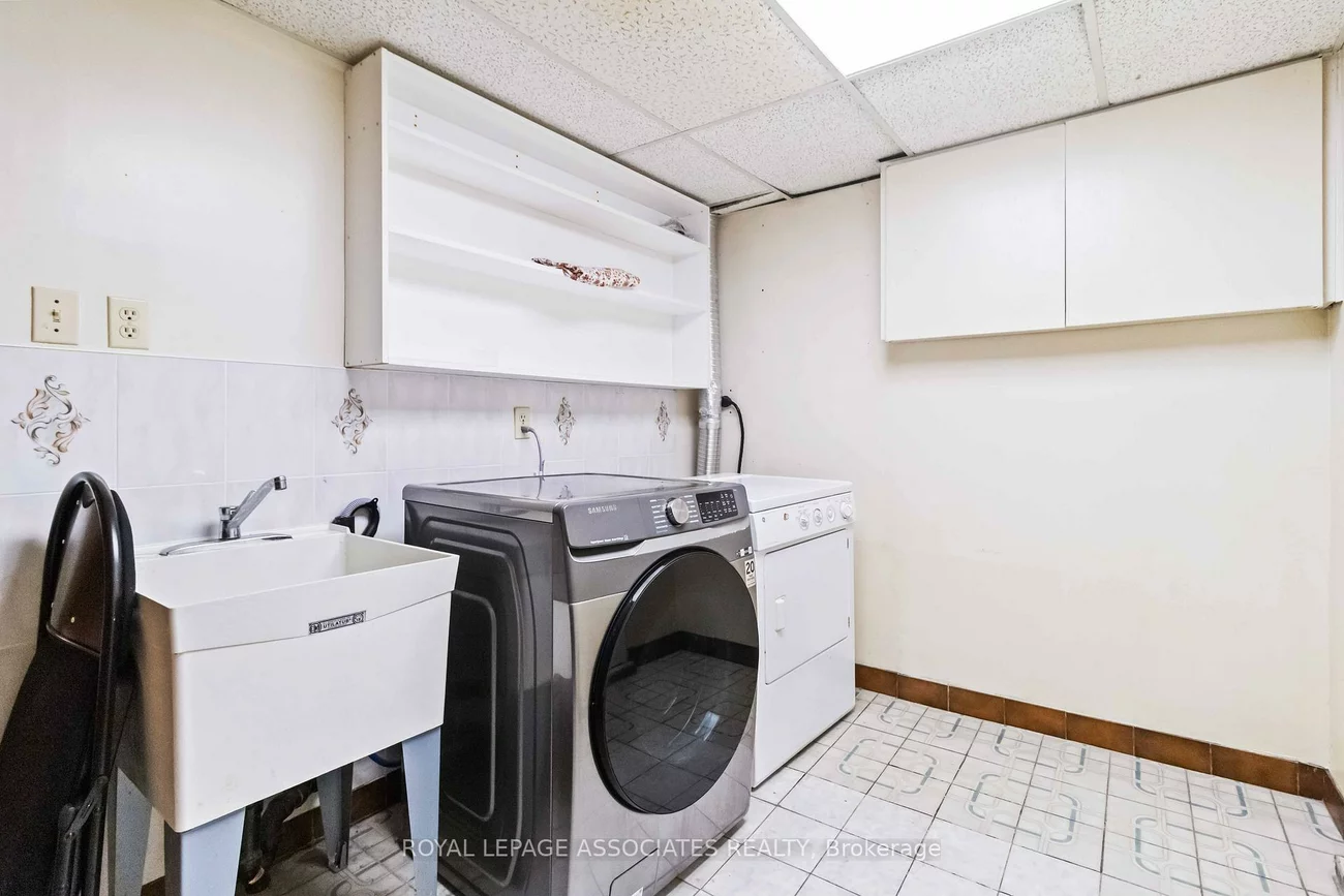 4343, Lee, Rathwood, Mississauga