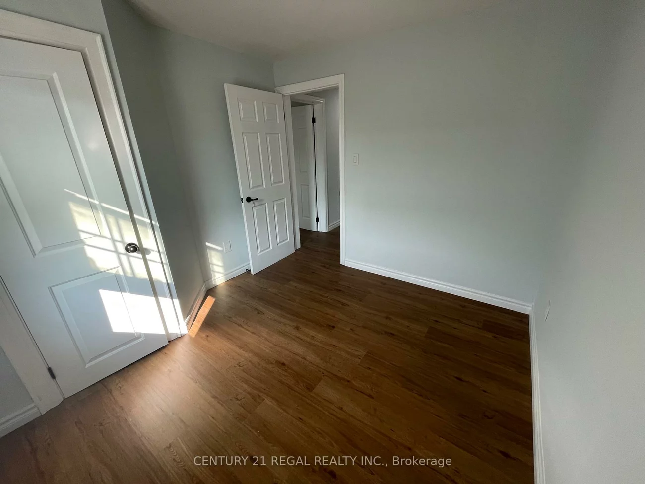 215 B, Queen, Streetsville, Mississauga