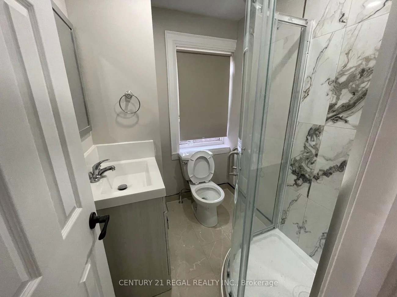 215 B, Queen, Streetsville, Mississauga