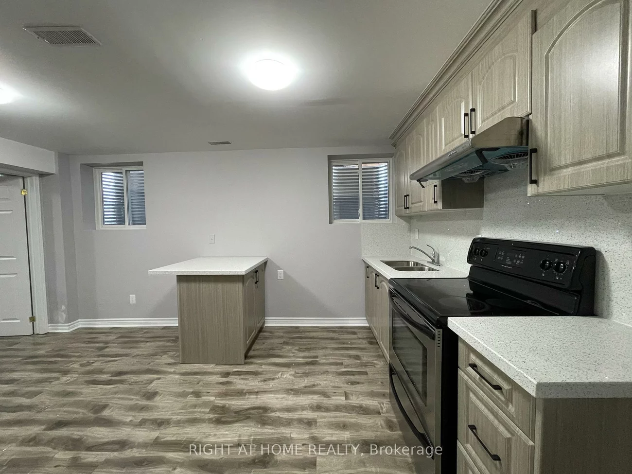 5837, Churchill Meadows, Central Erin Mills, Mississauga