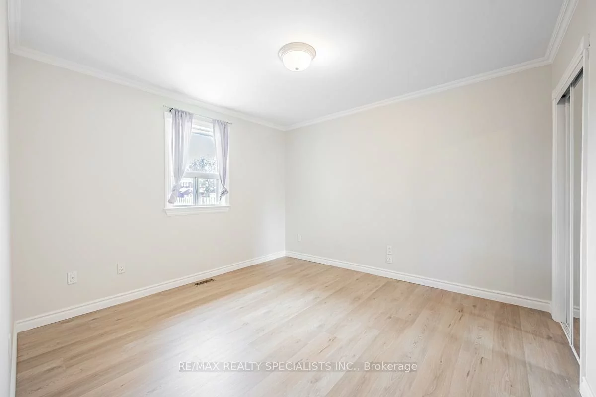 1362, Cawthra, Mineola, Mississauga