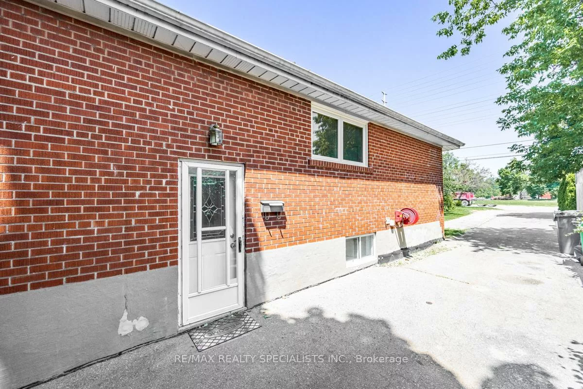 1362, Cawthra, Mineola, Mississauga