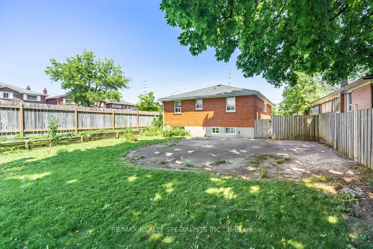 1362, Cawthra, Mineola, Mississauga