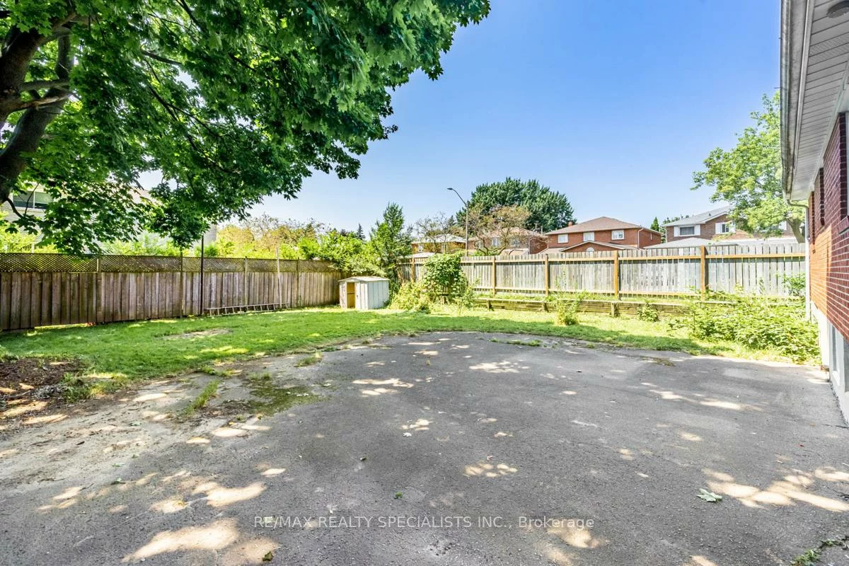 1362, Cawthra, Mineola, Mississauga