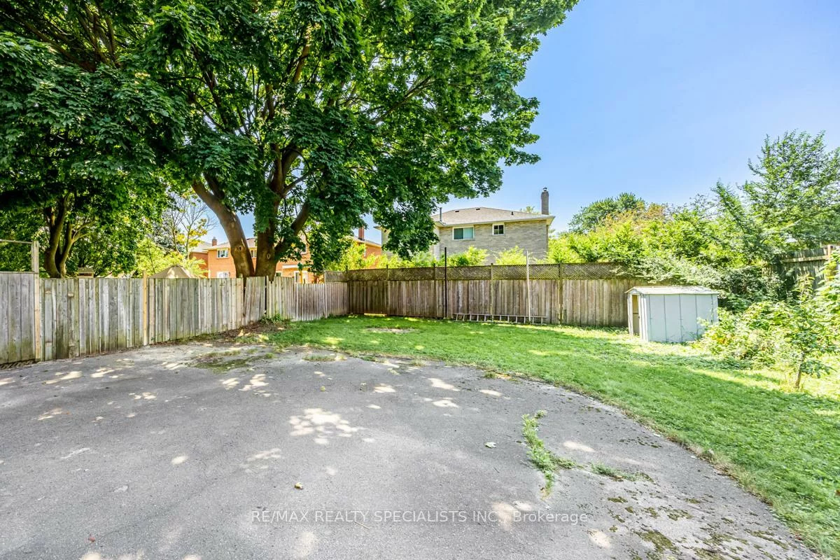 1362, Cawthra, Mineola, Mississauga