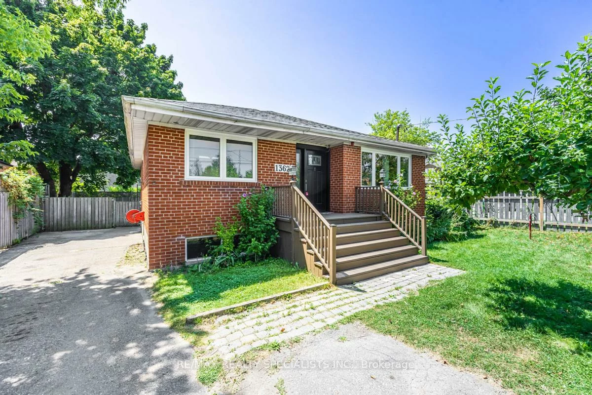 1362, Cawthra, Mineola, Mississauga
