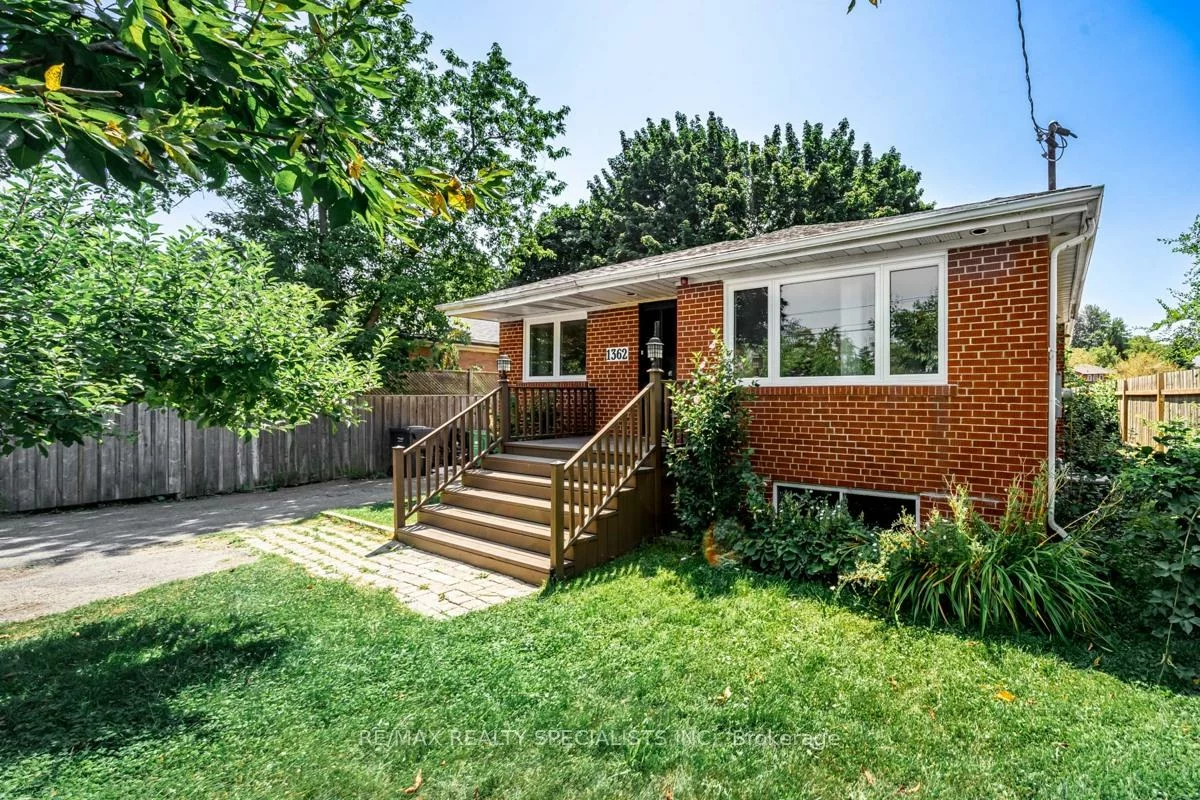1362, Cawthra, Mineola, Mississauga
