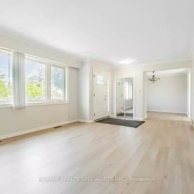 1362, Cawthra, Mineola, Mississauga