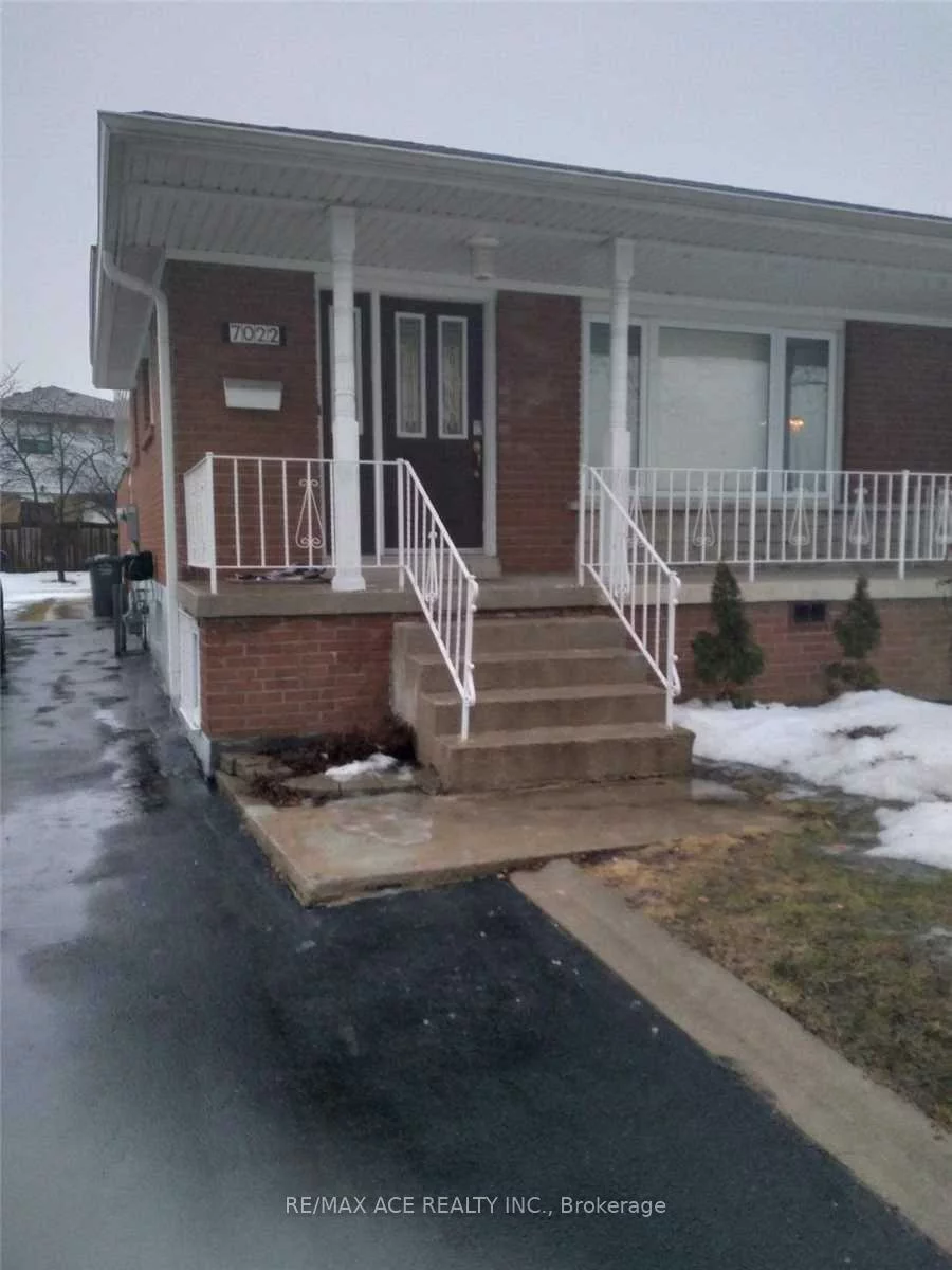 7022, Chigwel, Malton, Mississauga