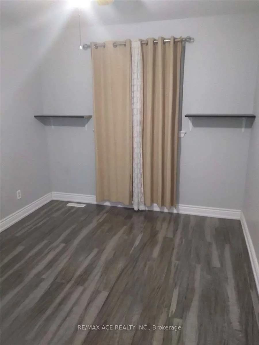 7022, Chigwel, Malton, Mississauga