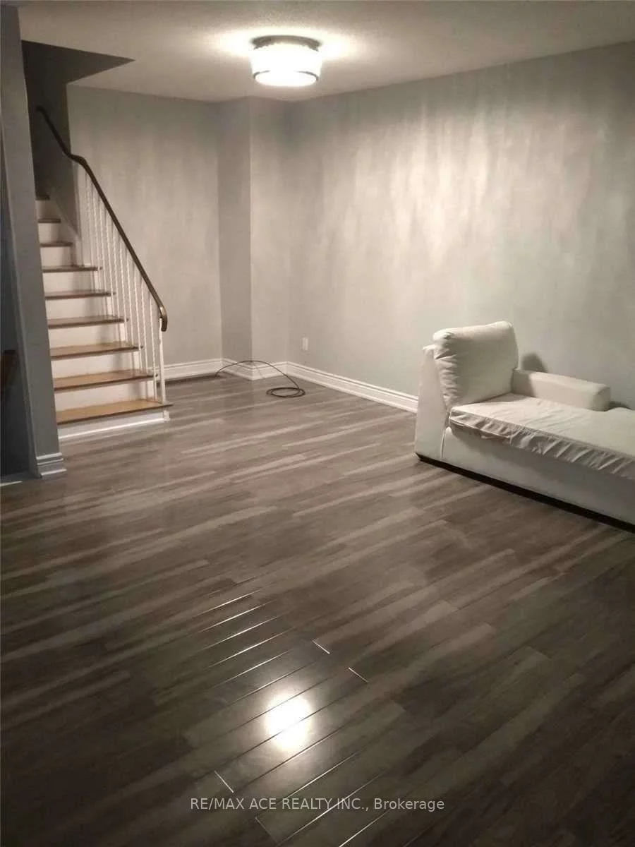 7022, Chigwel, Malton, Mississauga