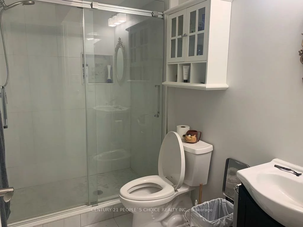 2906, Peacock, Central Erin Mills, Mississauga