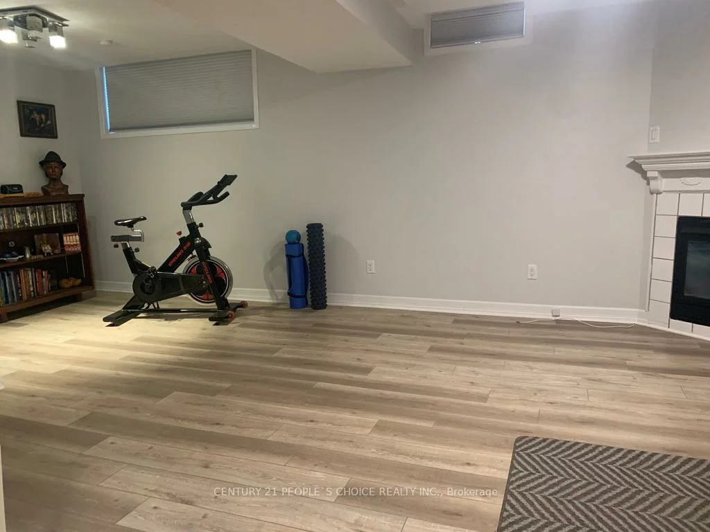 2906, Peacock, Central Erin Mills, Mississauga