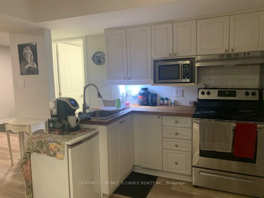 2906, Peacock, Central Erin Mills, Mississauga
