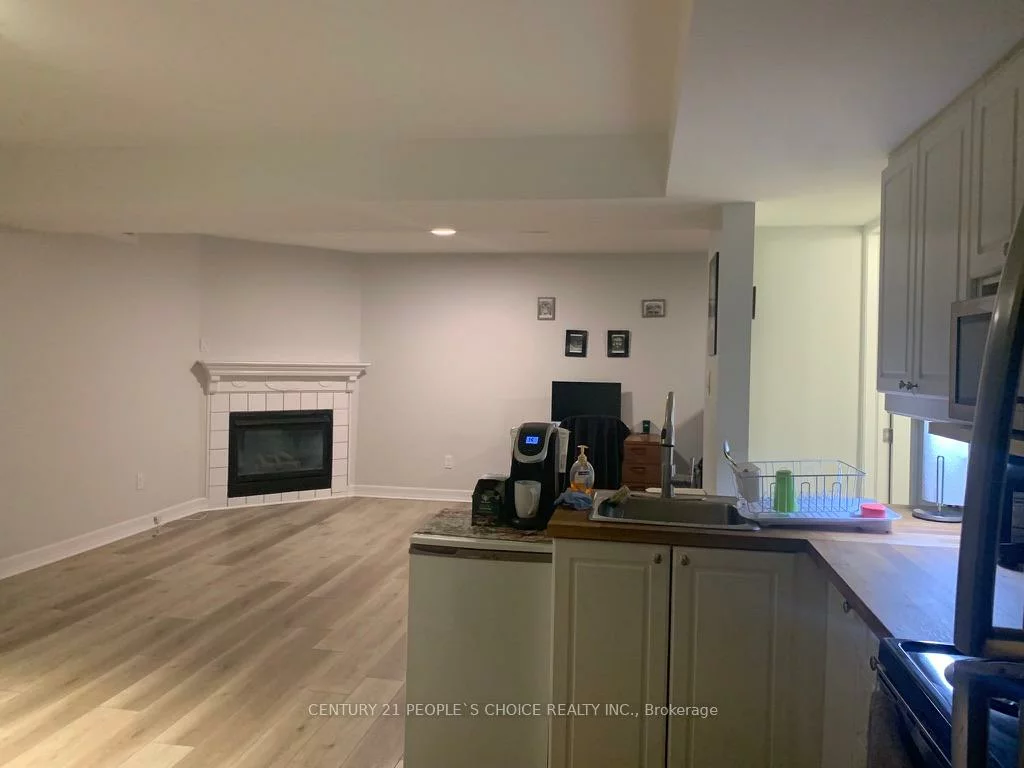 2906, Peacock, Central Erin Mills, Mississauga