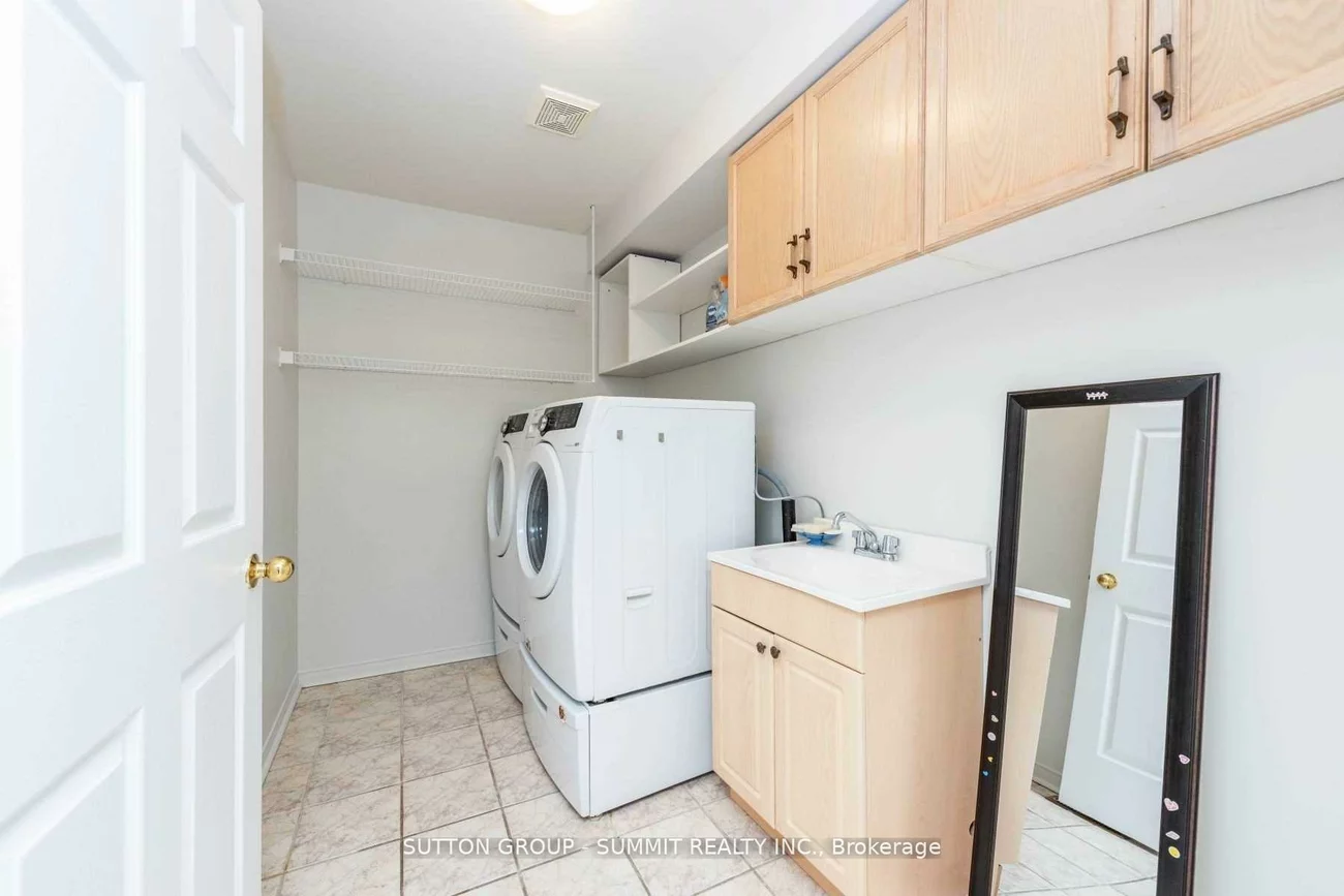 4822, Wild Rose, East Credit, Mississauga