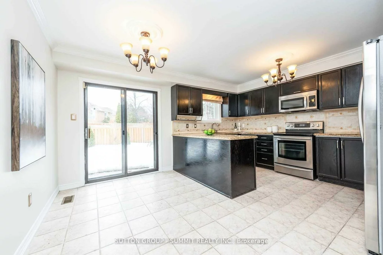 4822, Wild Rose, East Credit, Mississauga