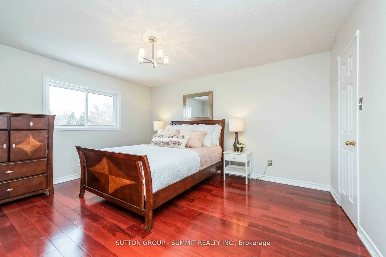 4822, Wild Rose, East Credit, Mississauga