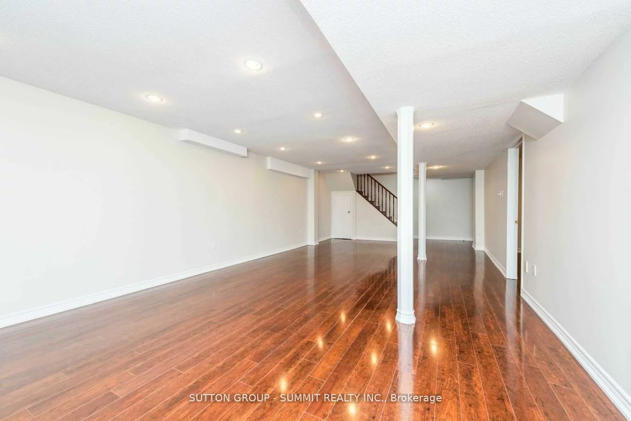 4822, Wild Rose, East Credit, Mississauga