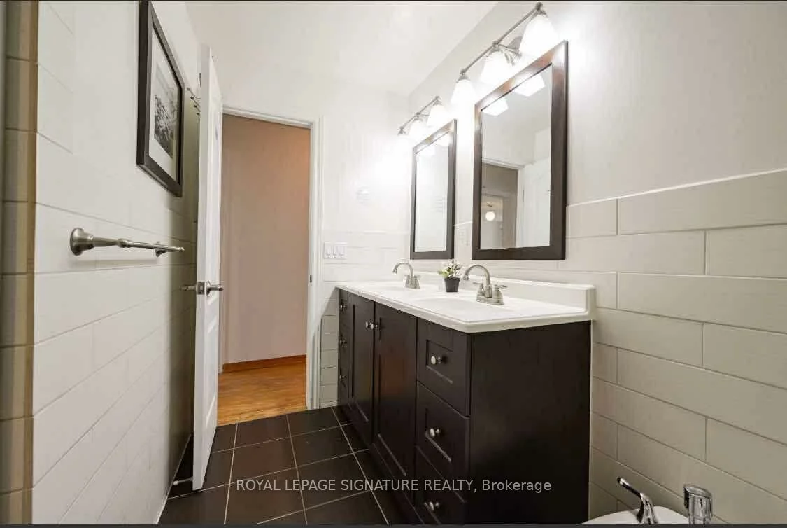 570, Louis, Cooksville, Mississauga