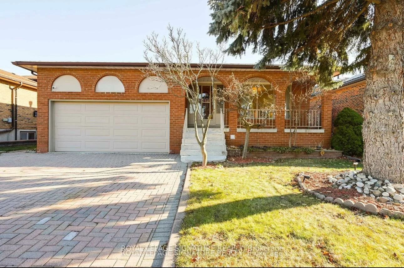 570, Louis, Cooksville, Mississauga
