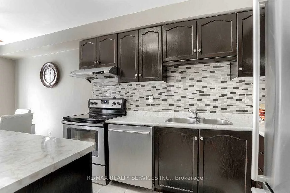 6888, Dillingwood, Lisgar, Mississauga