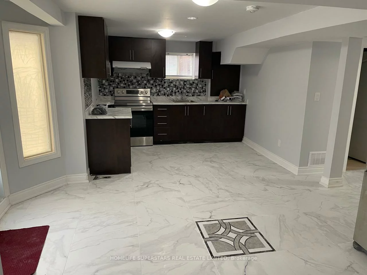 274, Oxbow, Hurontario, Mississauga