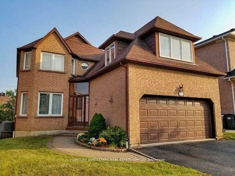 274, Oxbow, Hurontario, Mississauga
